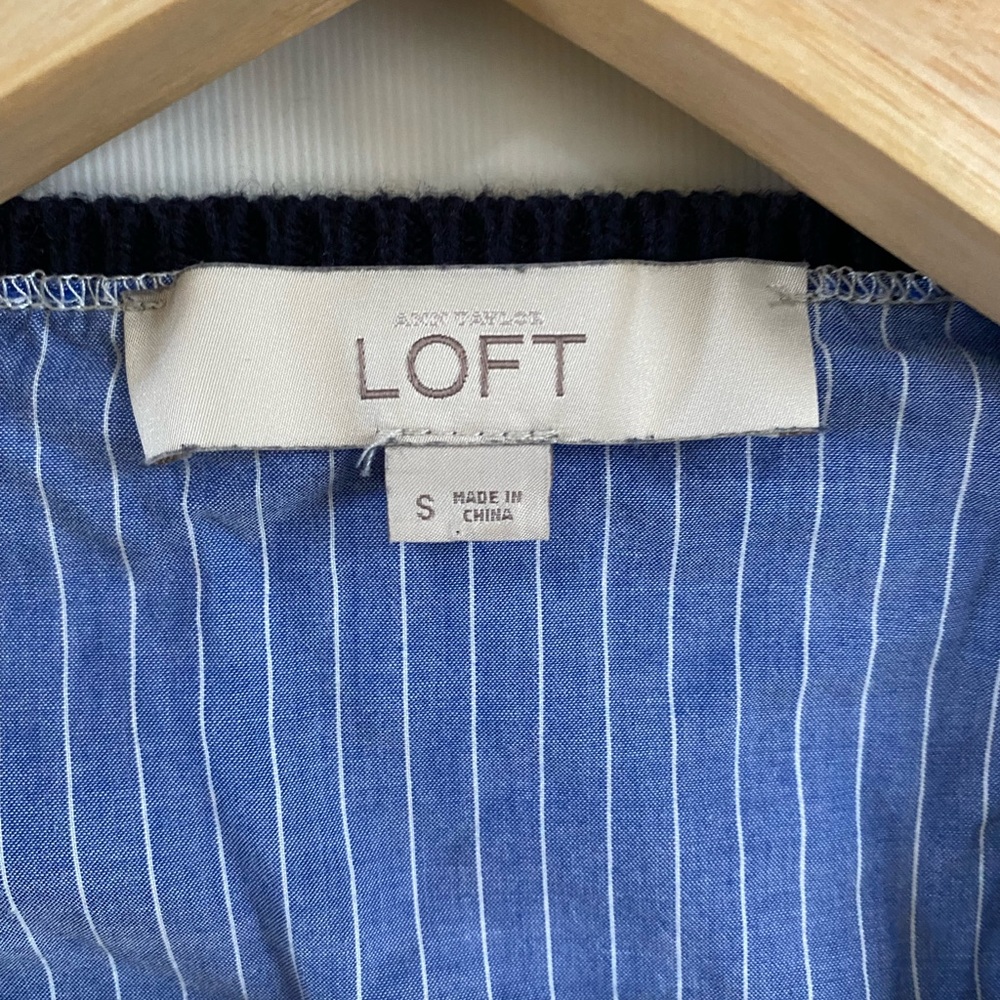 The Loft - long sleeve sweater - Picture 2 of 11